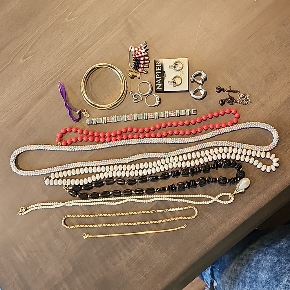 Jewelry Lot #1 - As Seen